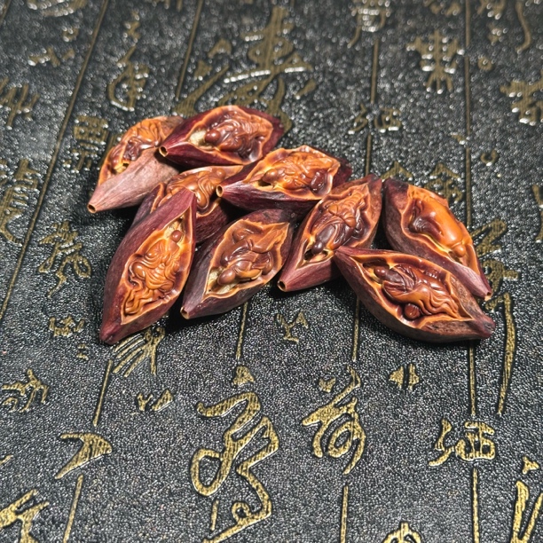 橄榄核紫皮无相手持