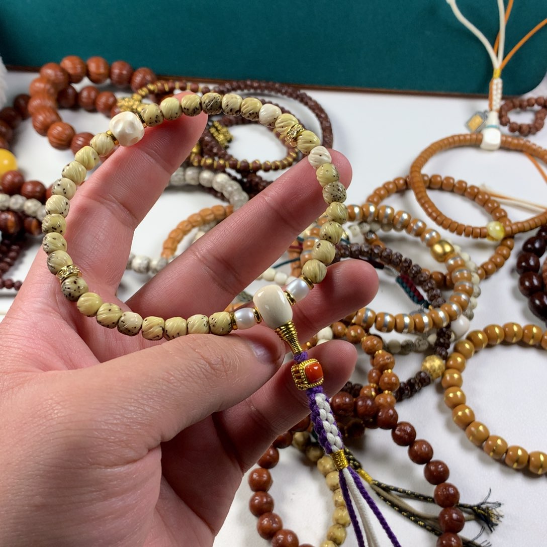 吊坠星月菩提。。。。。。。。。