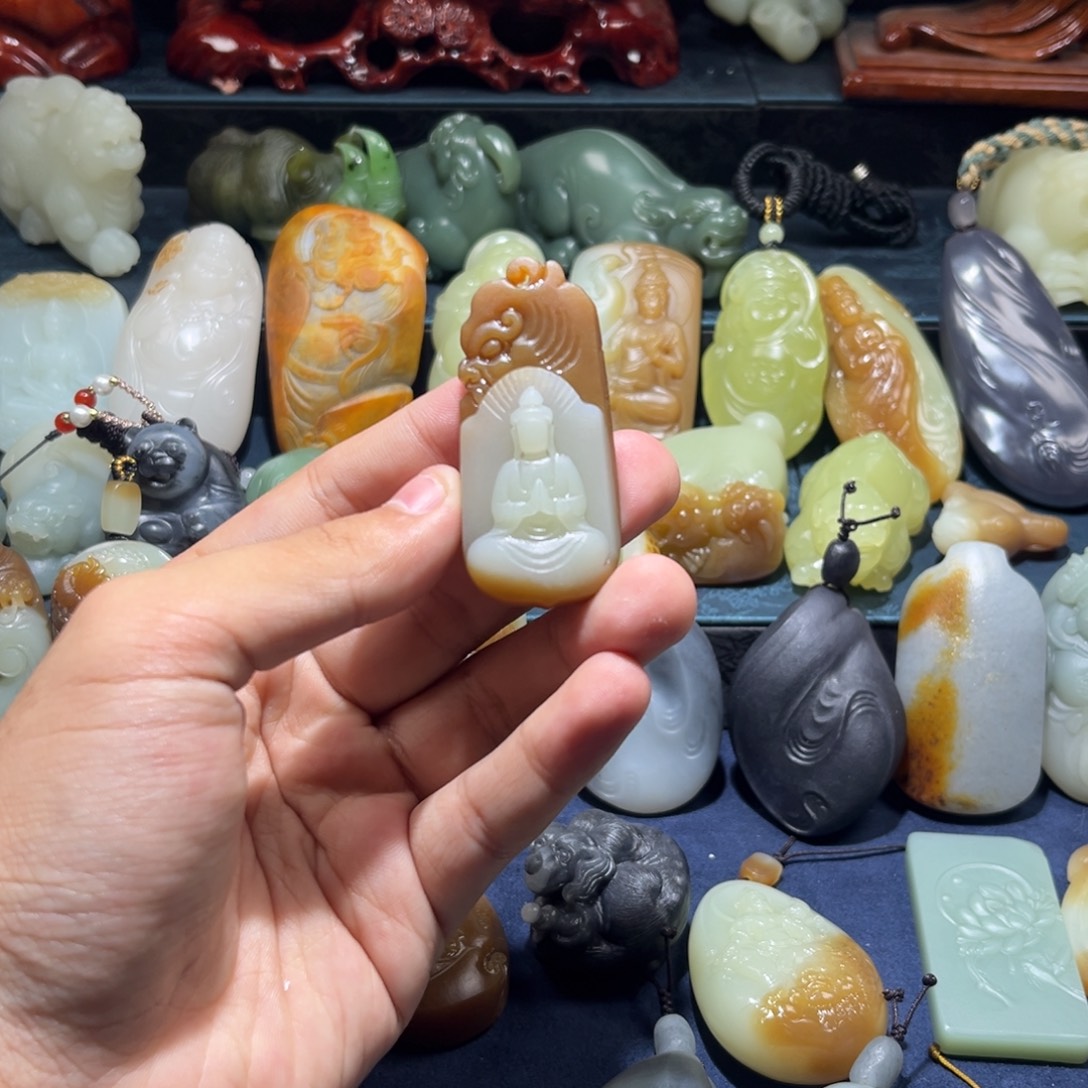 和田玉未镶嵌挂件