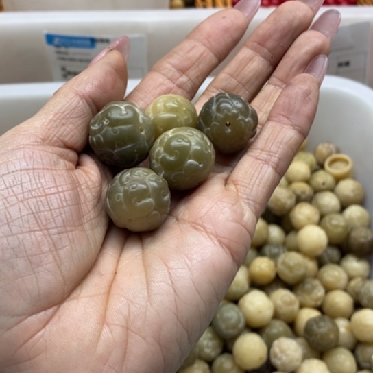 白玉菩提吊坠微瑕20貔貅5颗