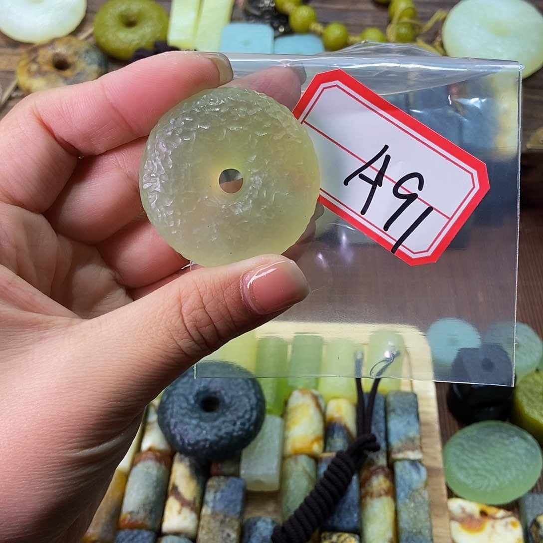 蛇纹石玉未镶嵌挂件用****1