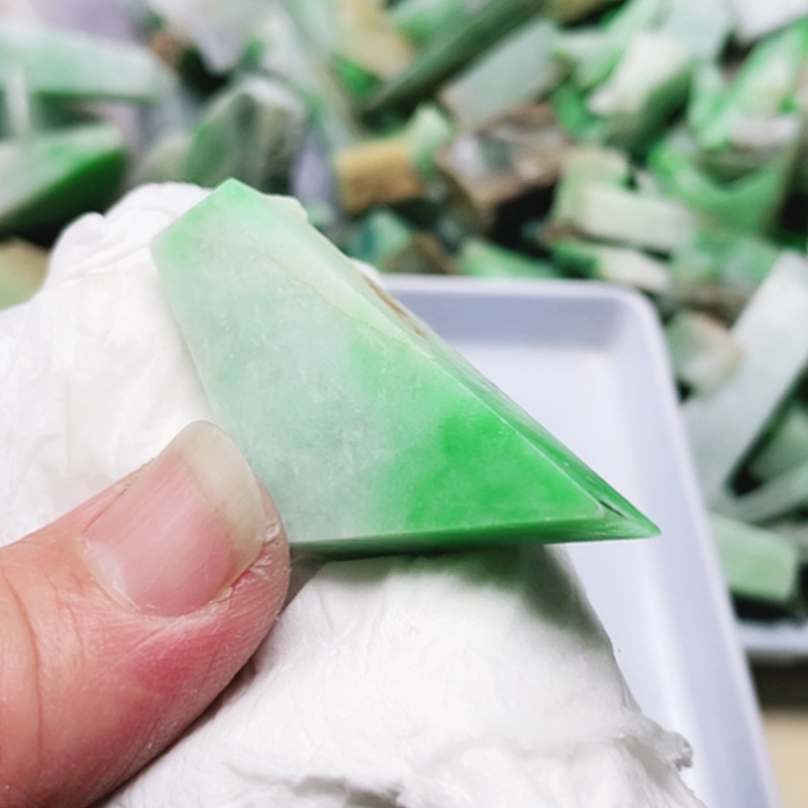 【闪购商品】翡翠颈饰未镶嵌A货