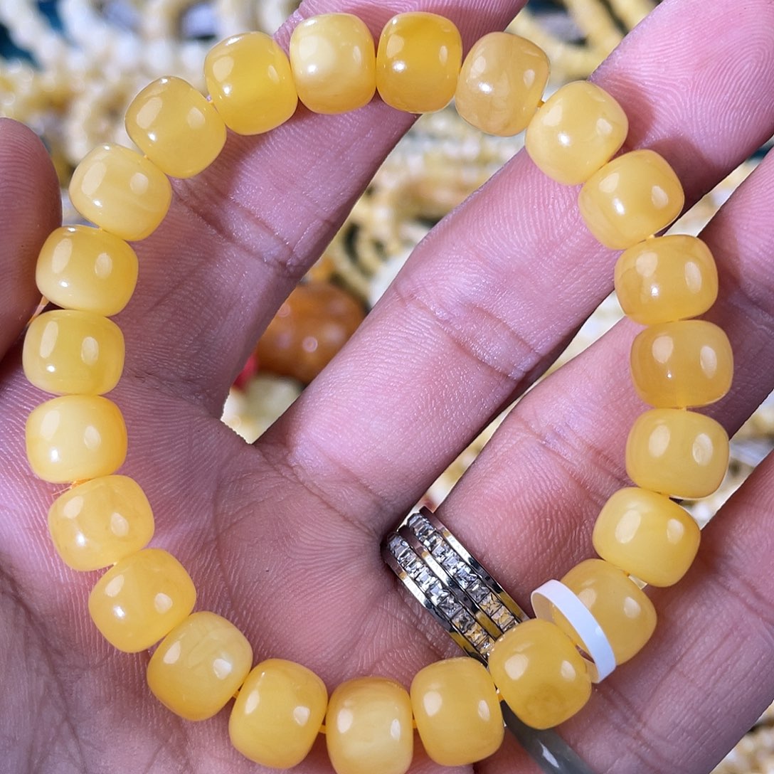 琥珀裸石未镶嵌DY241226B011