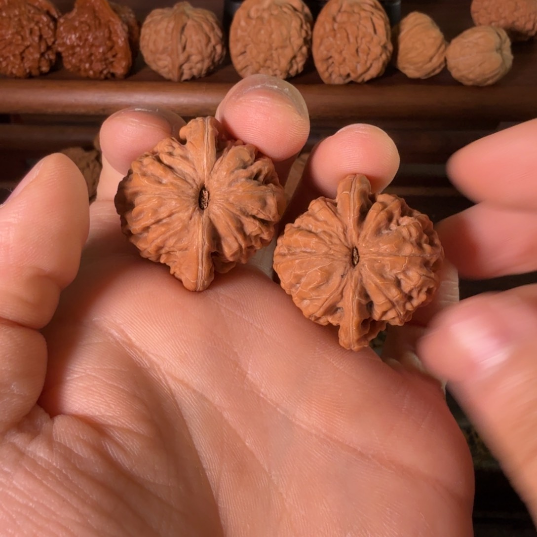 文玩核桃吊坠核王33