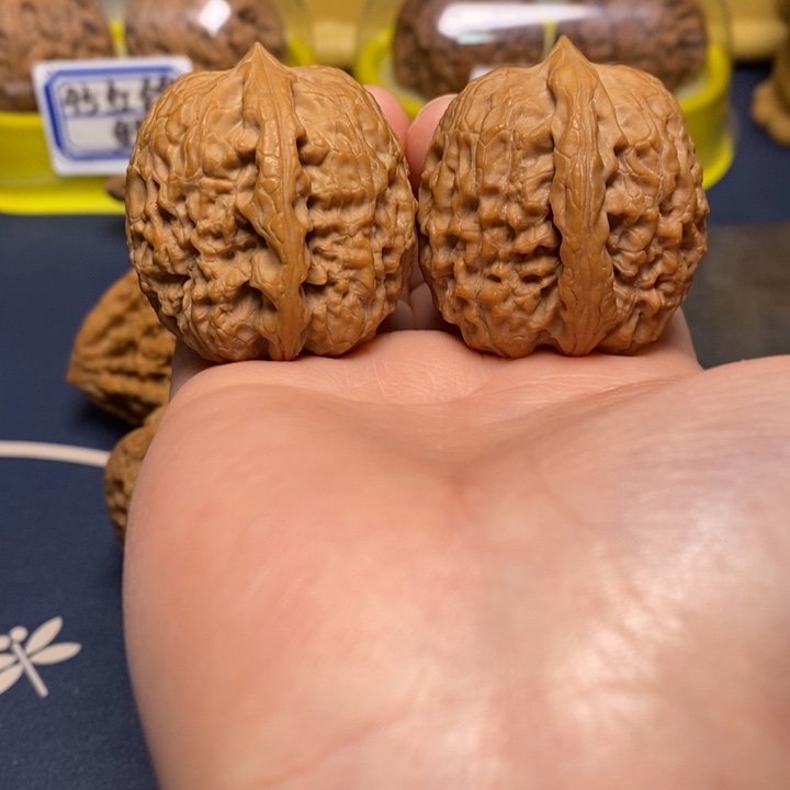 把件文玩核桃磙石