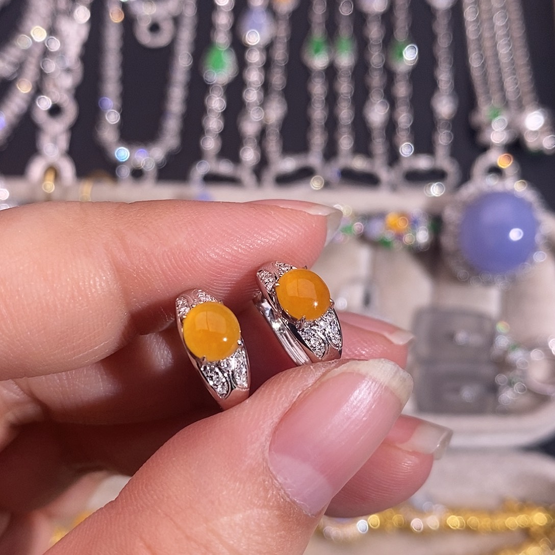 翡翠18K金镶嵌耳饰