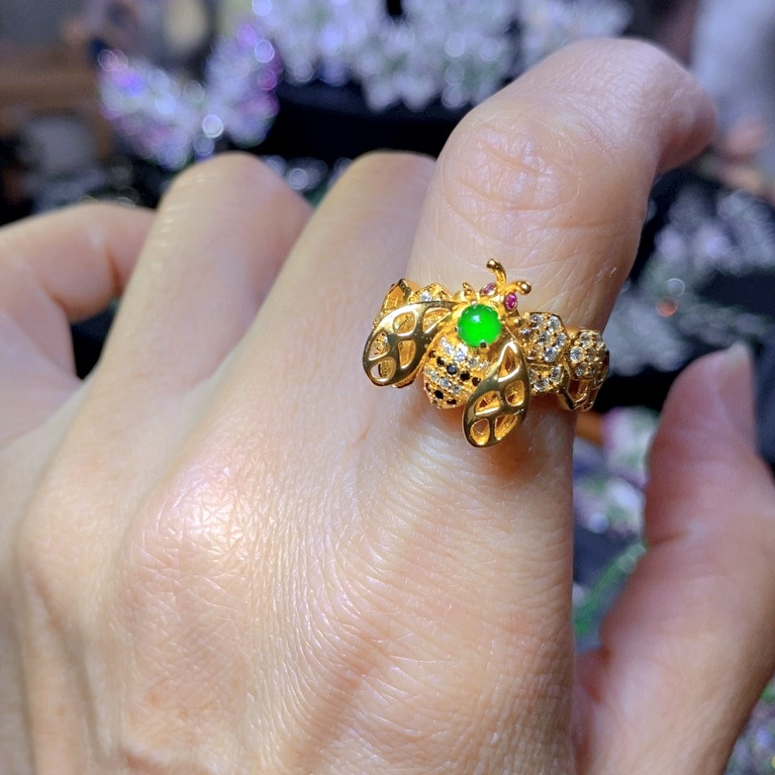 翡翠颈饰银S925镶嵌天然翡翠