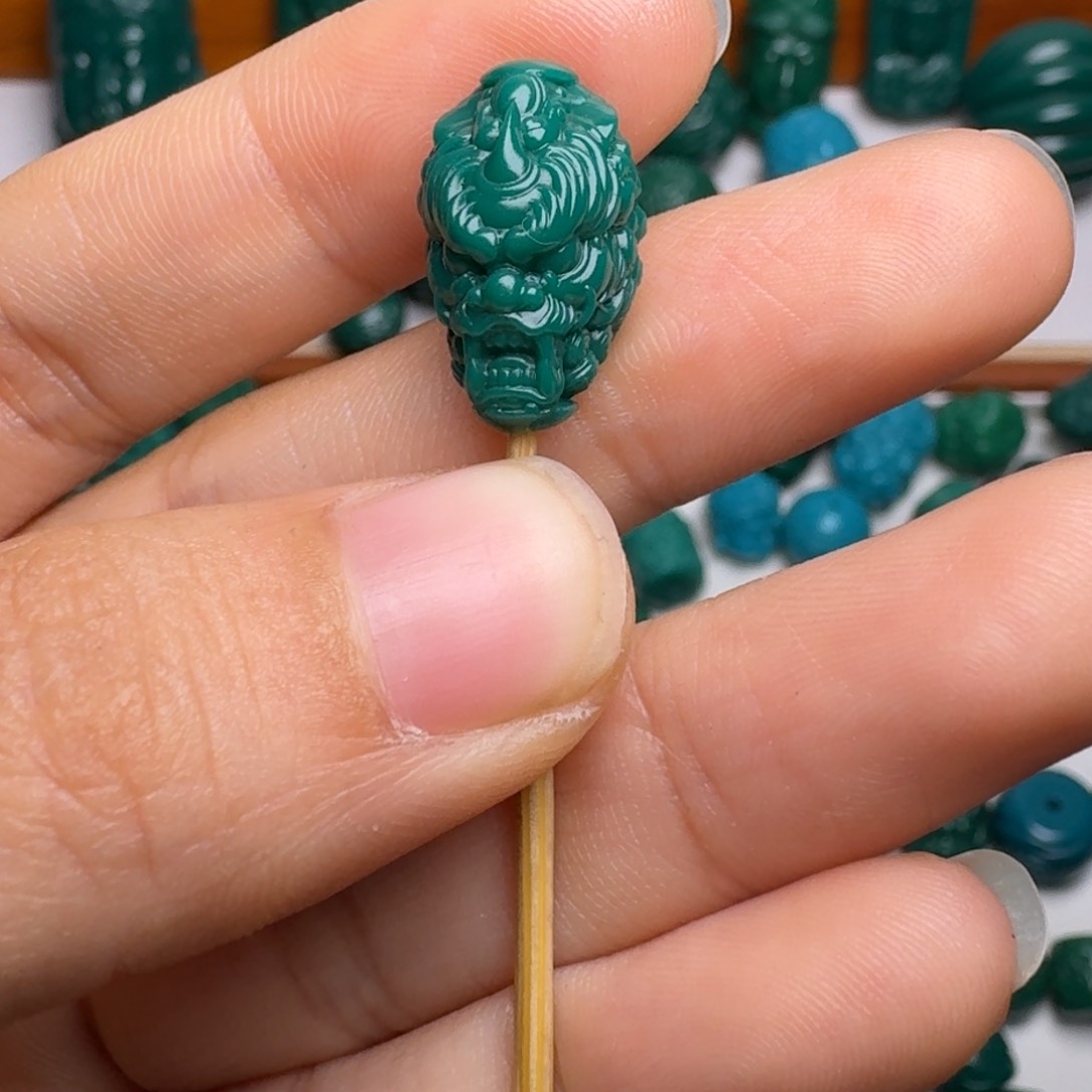 琉璃颈饰安****室科技松配饰