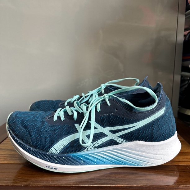 43.5码亚瑟士Asics+Magic+Speed+1.0低帮跑步鞋雾霾蓝，无原盒95新