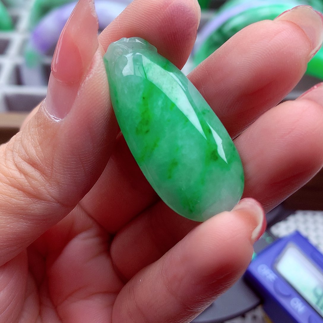 翡翠颈饰未镶嵌翡翠