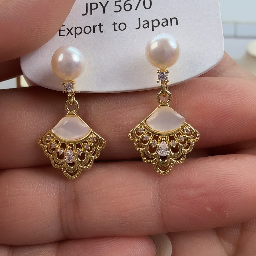 淡水珍珠耳饰未镶嵌