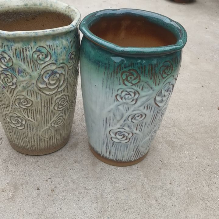 红陶口16高24两个盆子