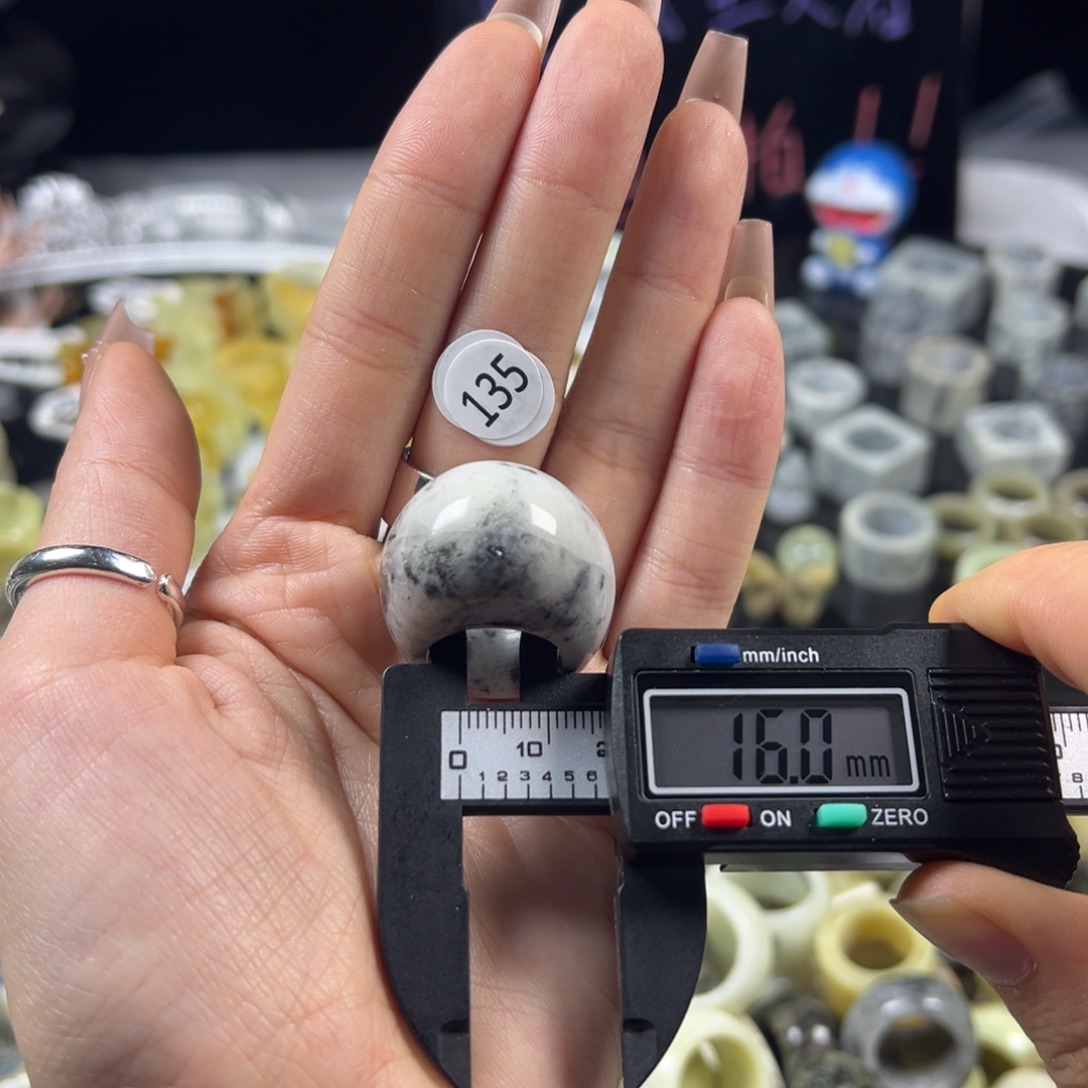 蛇纹石玉未镶嵌戒指