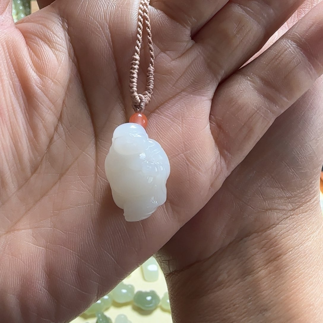 和田玉颈饰未镶嵌V****v