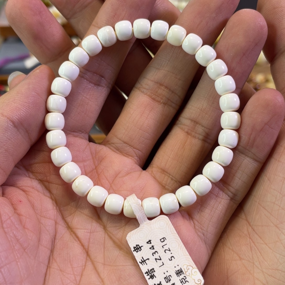 失***眠琥珀未镶嵌裸石满漆白老型手串