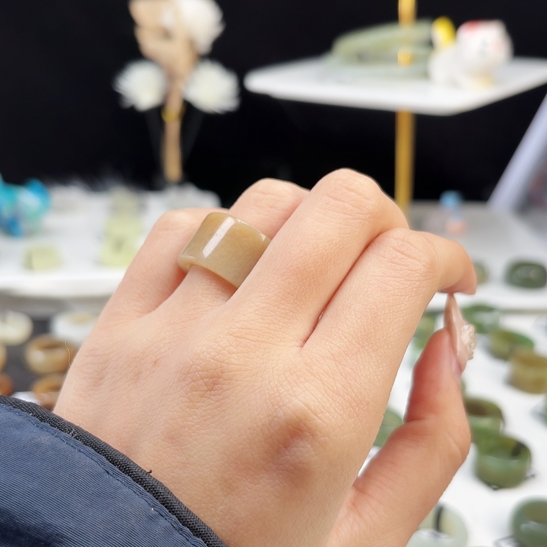 和田玉未镶嵌戒指P145奶糖色直切16.3不退换