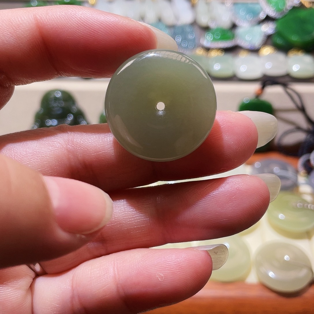 和田玉吊坠(不含链)未镶嵌陈*姐