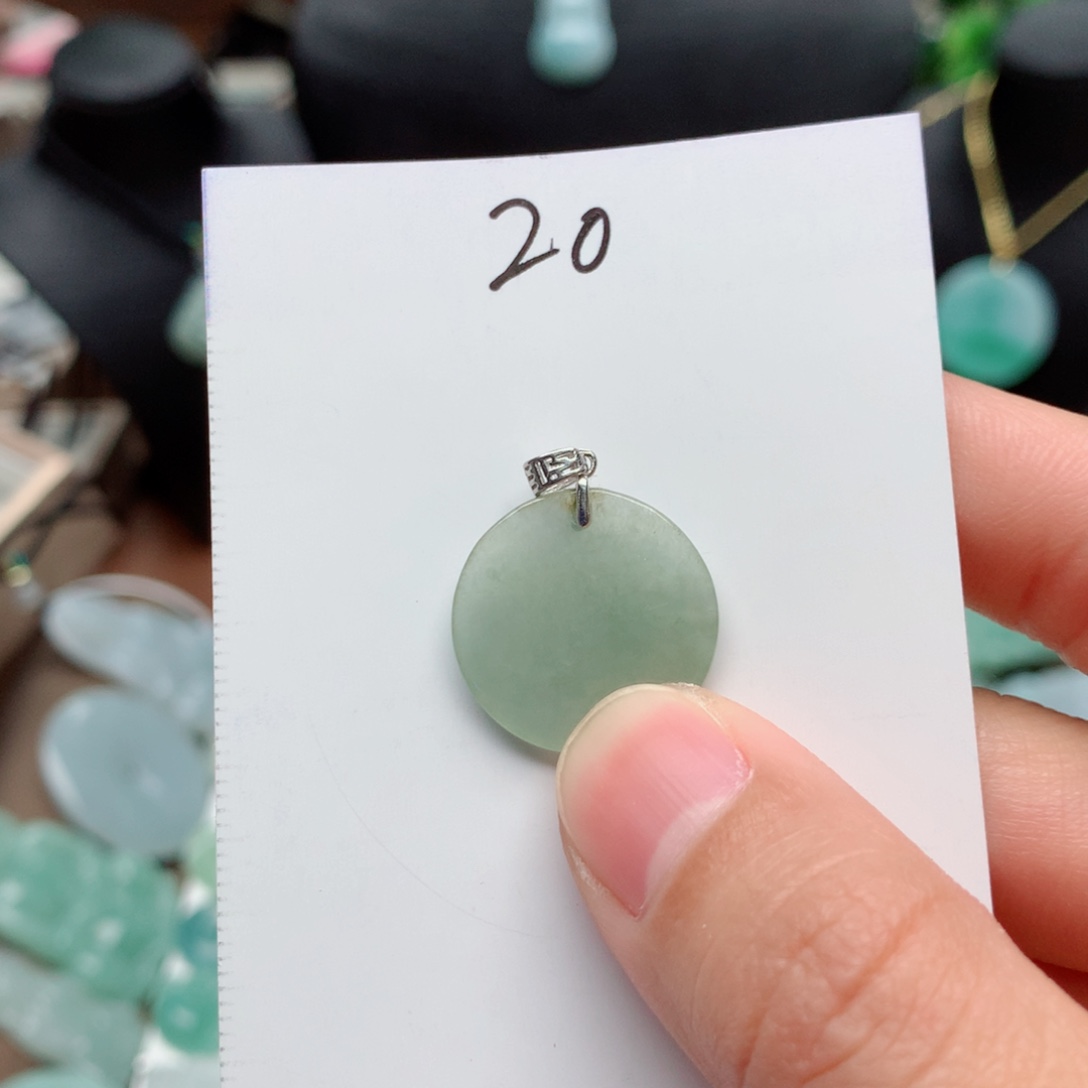 翡翠颈饰银S925镶嵌吊坠