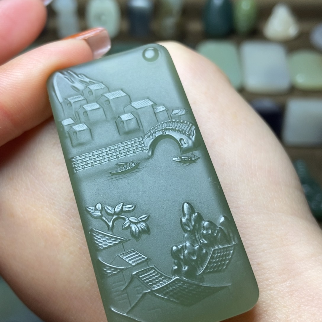 和田玉颈饰未镶嵌