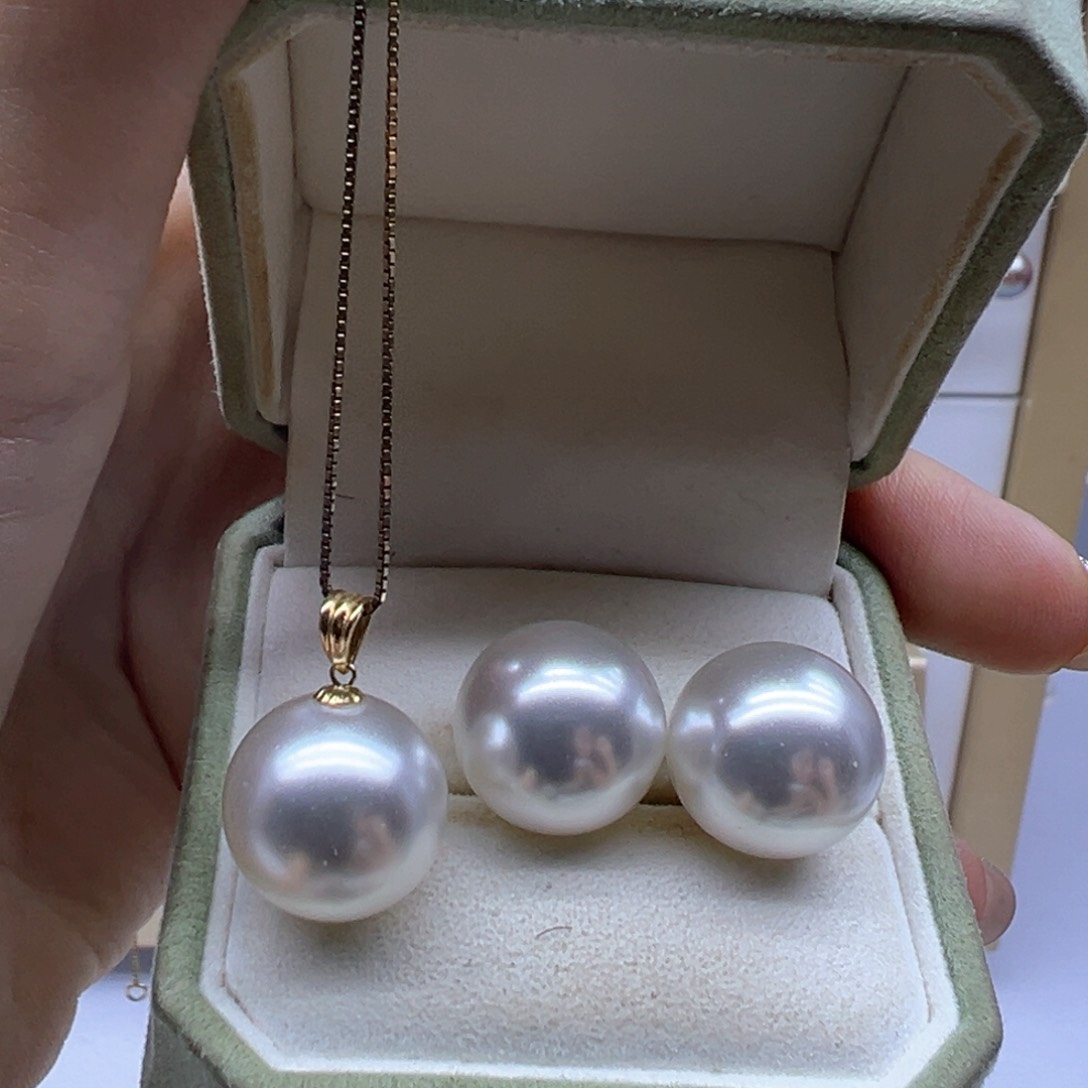 淡水珍珠18K金镶嵌吊坠(赠链)