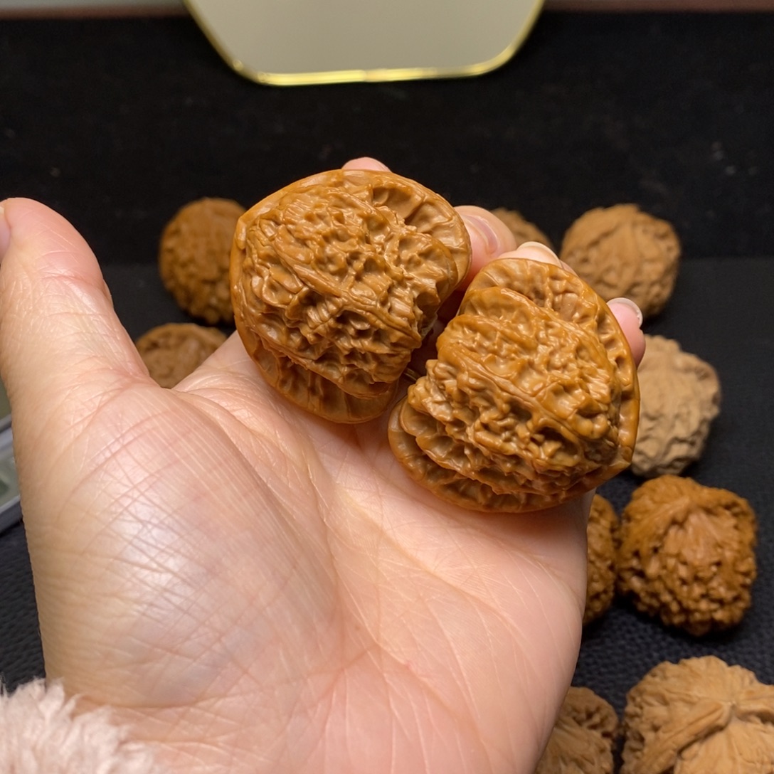 把件文玩核桃三角白