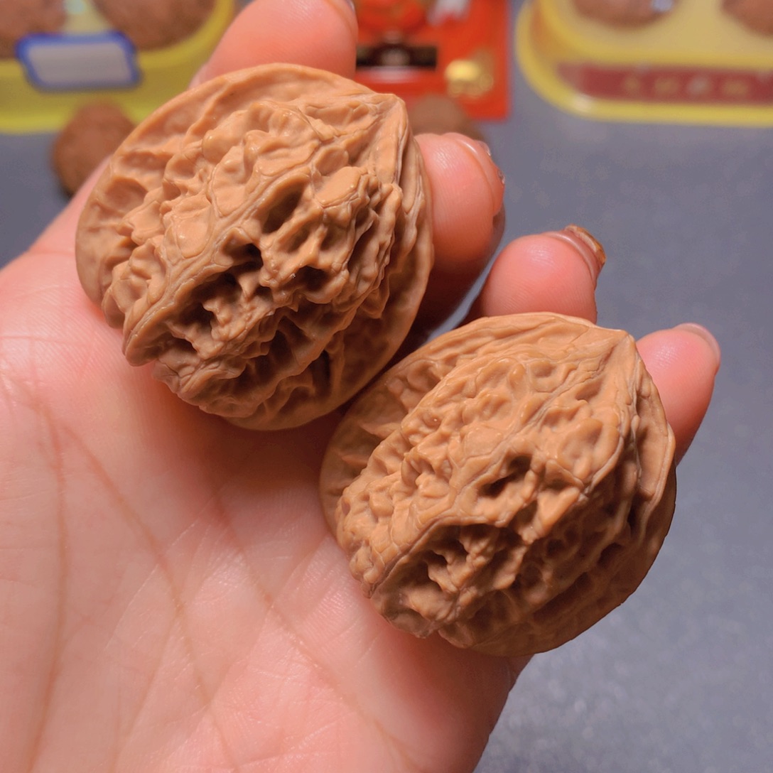 文玩核桃吊坠蛤蟆眼38