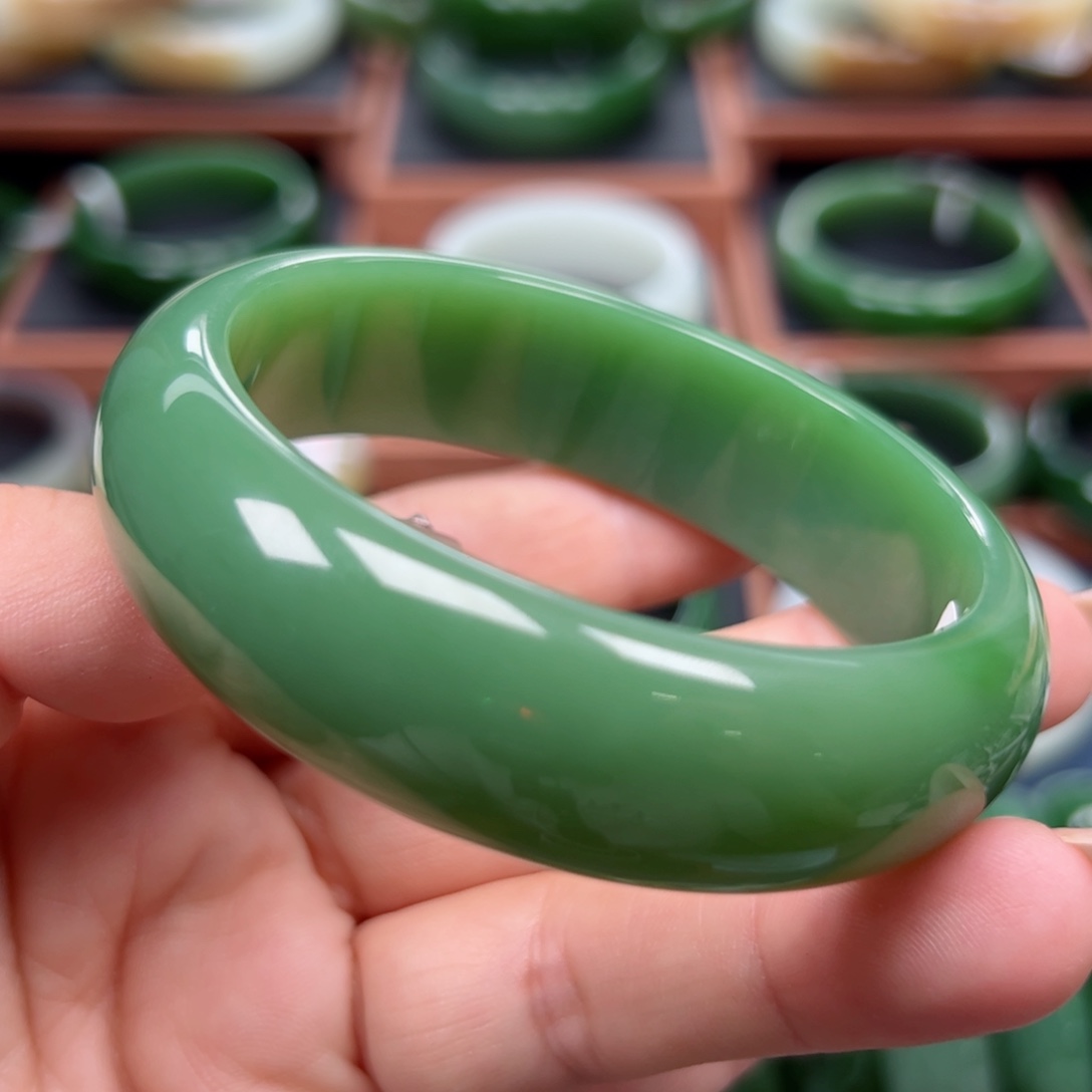 未镶嵌手镯和田玉（碧玉）5859圈口