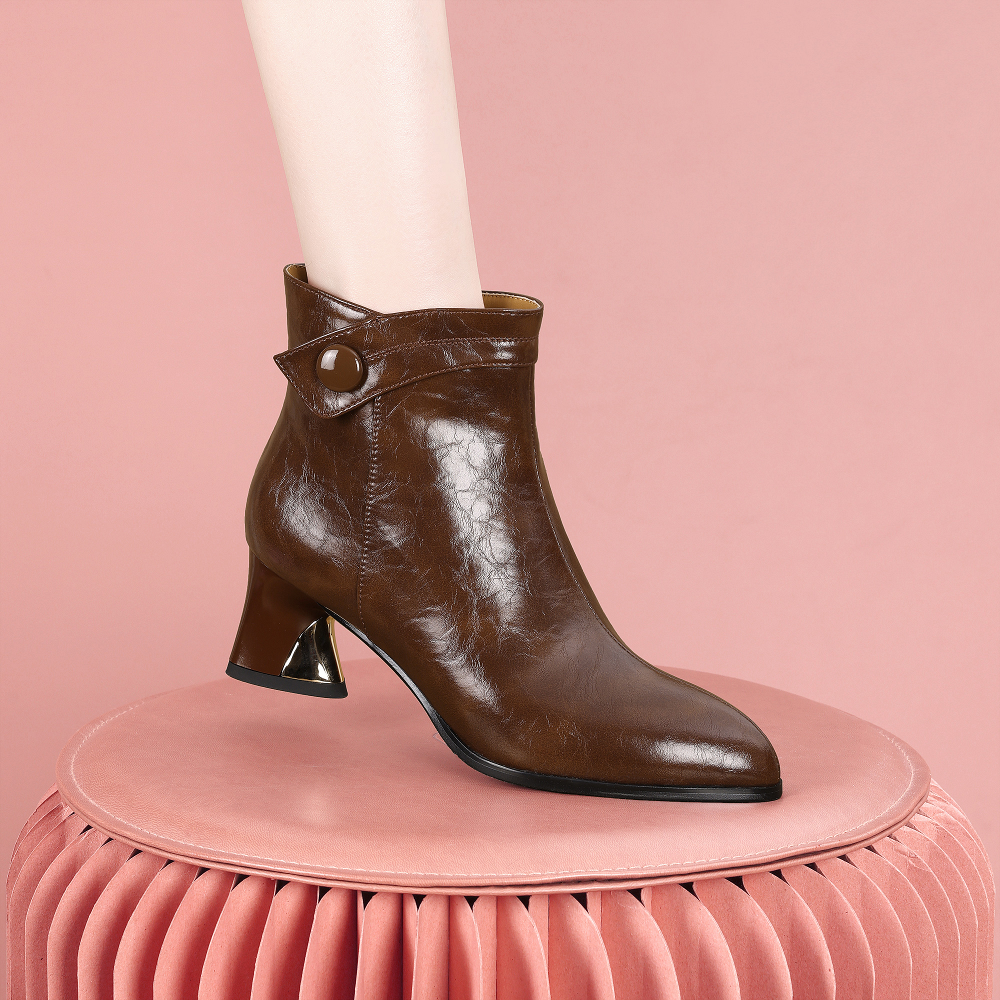 梵芮诗尖头2025秋冬时尚气质户外潮流新款女士短靴-1609