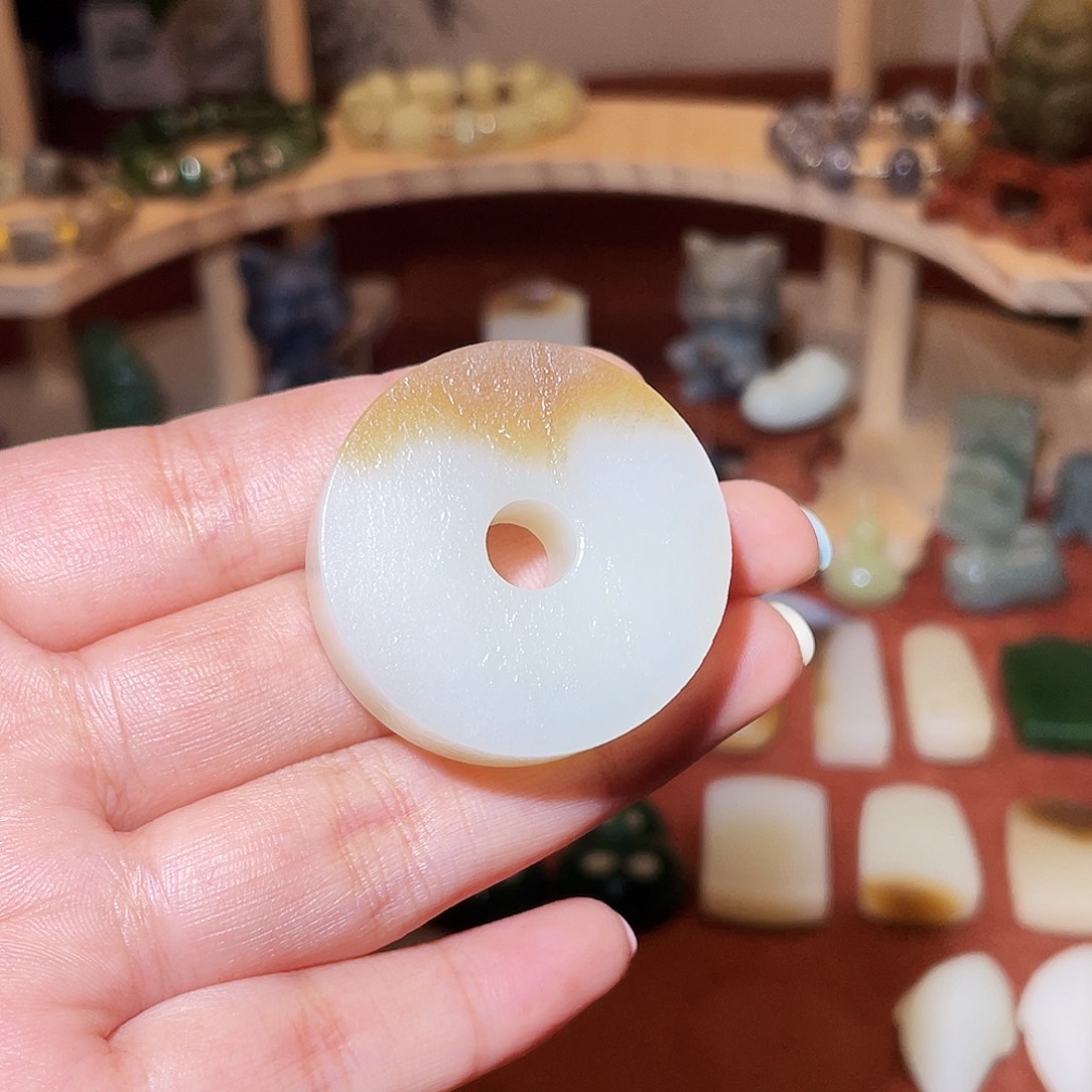 颈饰未镶嵌和田玉相*