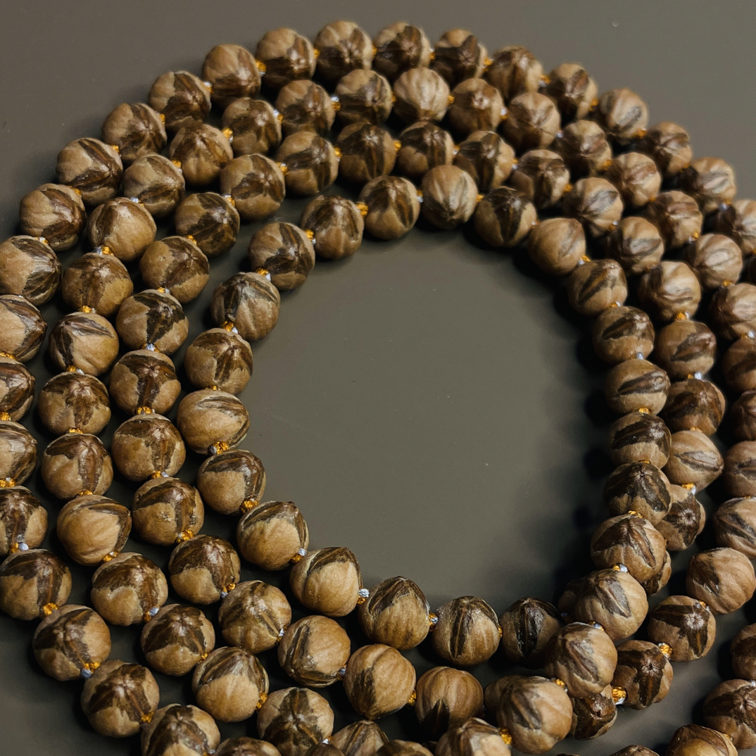 【且借人间一木】红油皮横打三花正奔柏香籽卡5.5-7mm左右