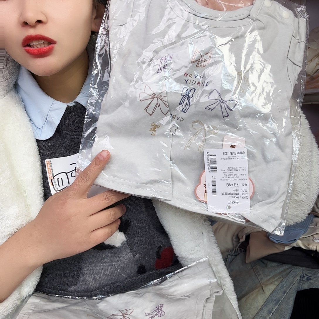 蝴蝶结蕾丝短袖73码