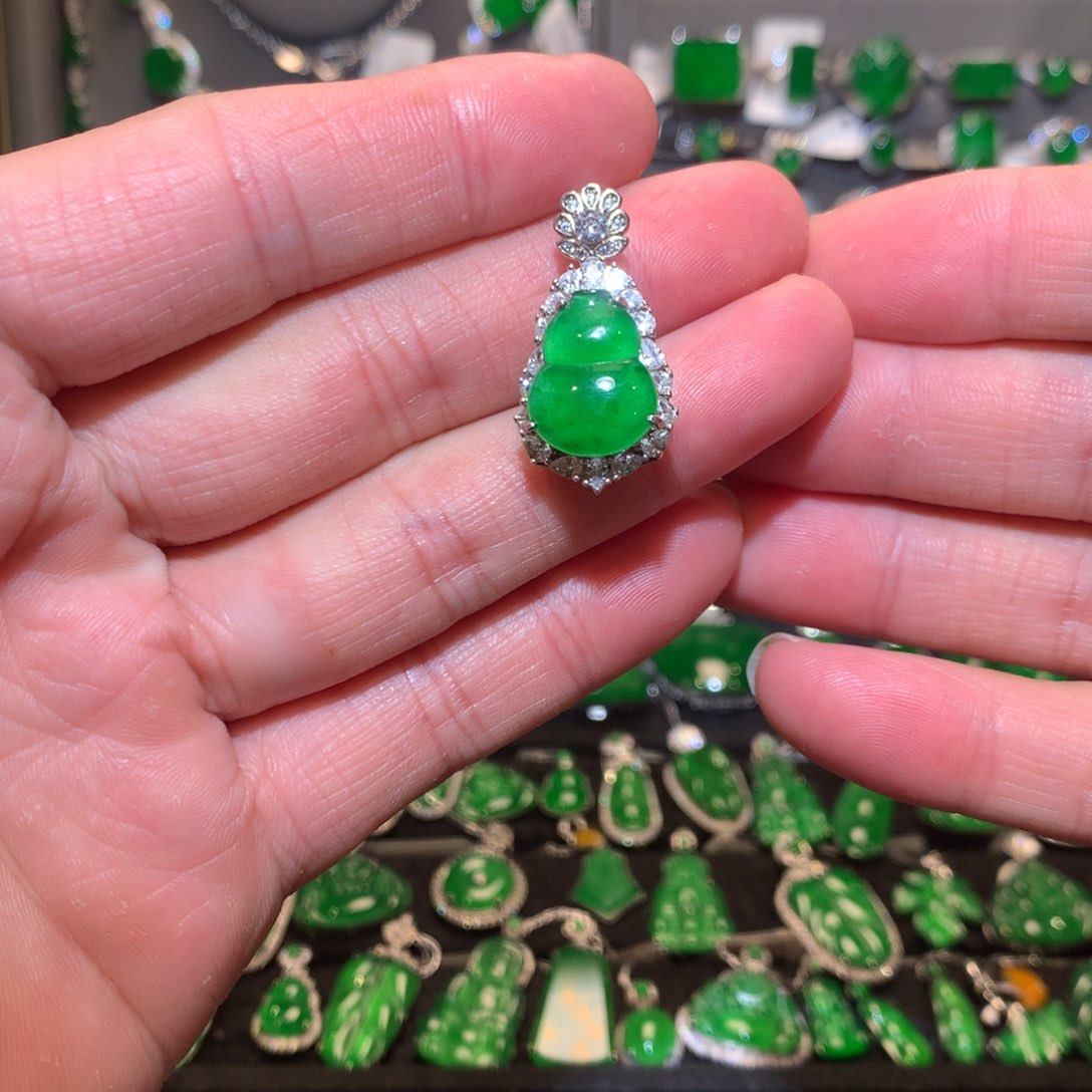 翡翠吊坠(不含链)银S925镶嵌天然翡翠