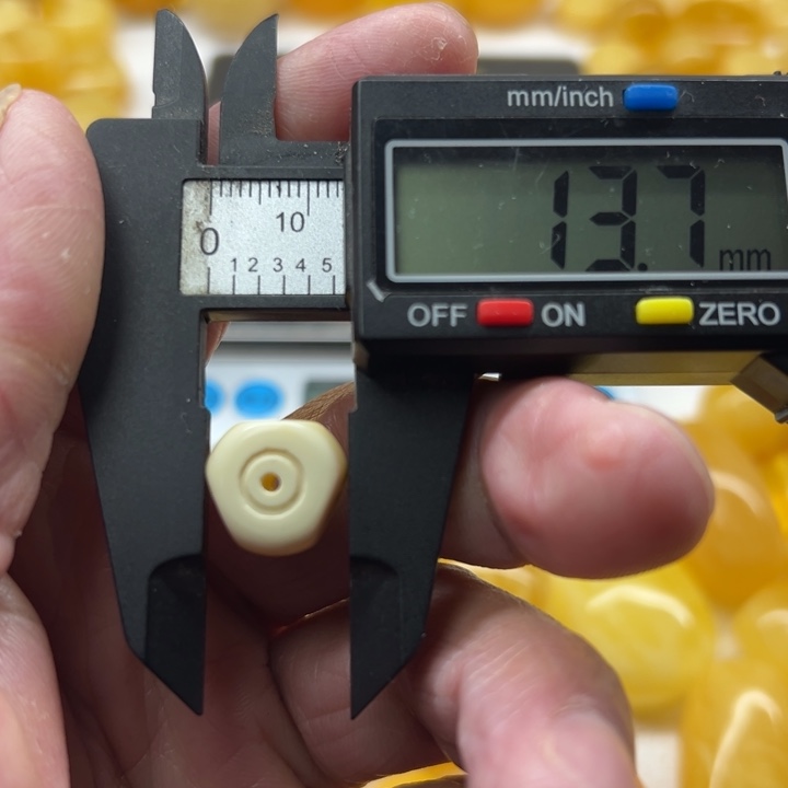 琥珀未镶嵌裸石原矿