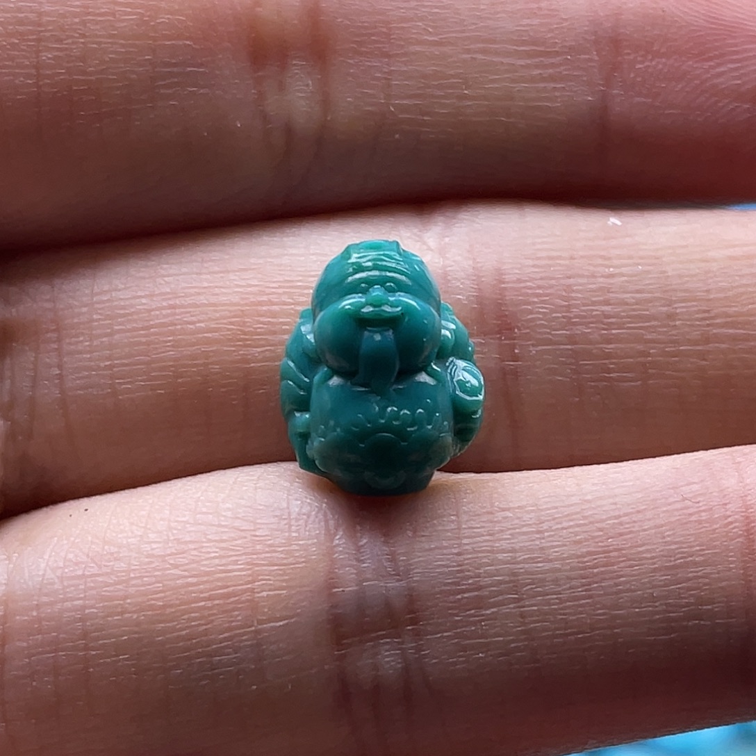 绿松石未镶嵌颈饰