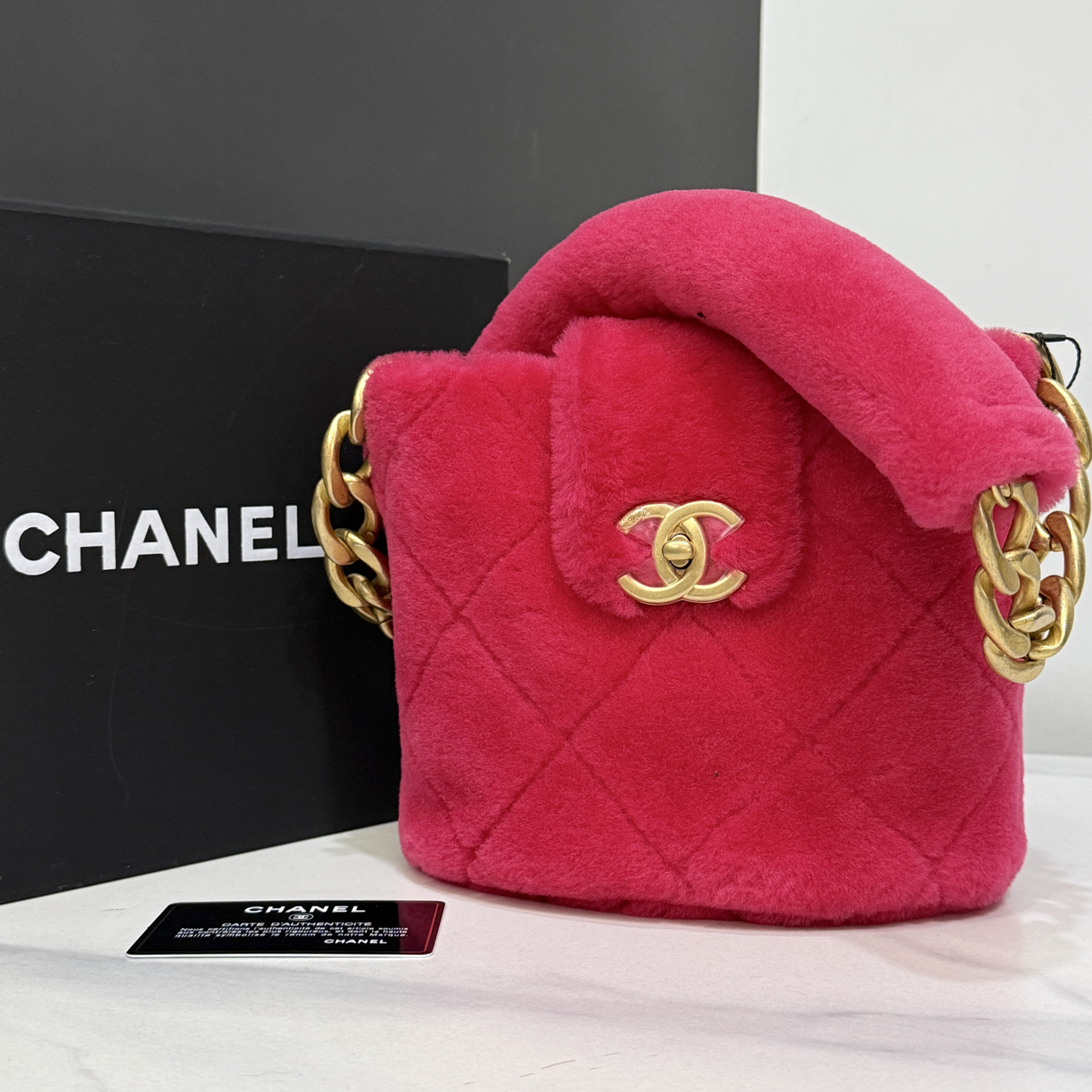 95新 Chanel/香奈儿 毛毛水桶包30开卡20cm/0095121924