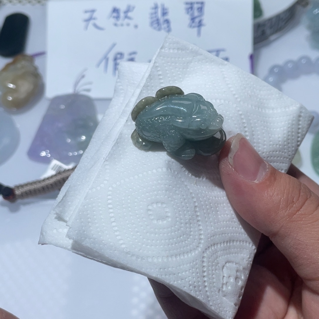 翡翠颈饰未镶嵌天然
