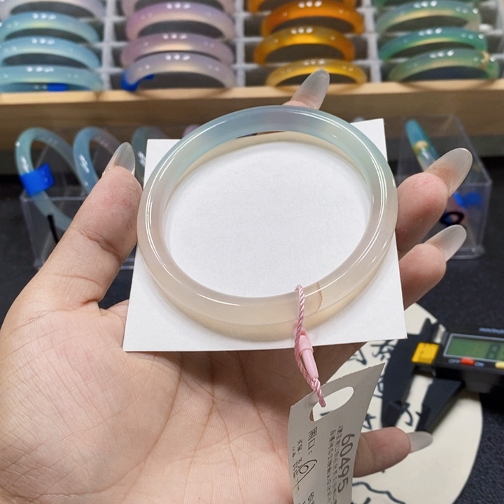 玛瑙/玉髓手镯未镶嵌60495