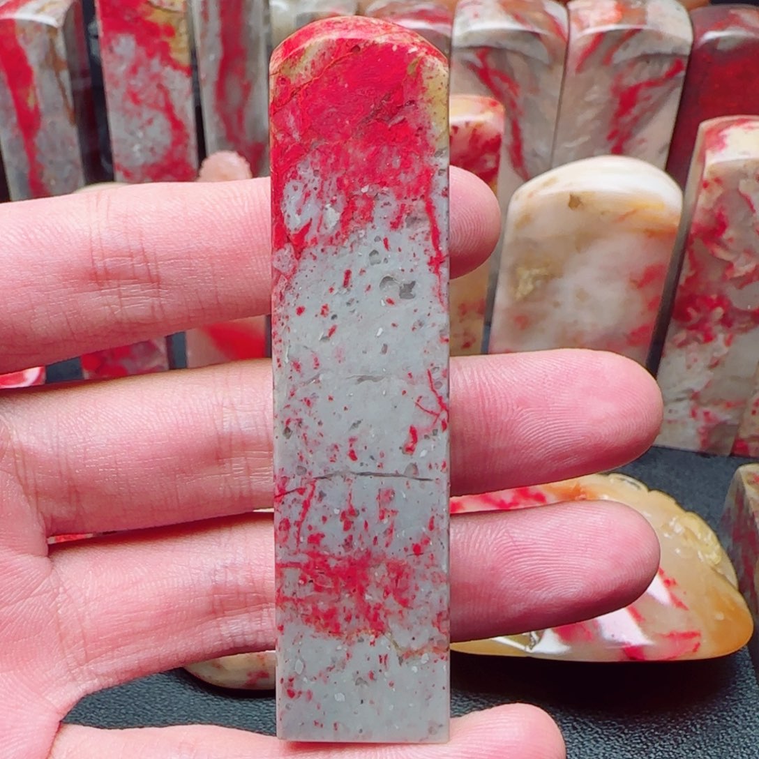 昌化鸡血石昌化鸡血石