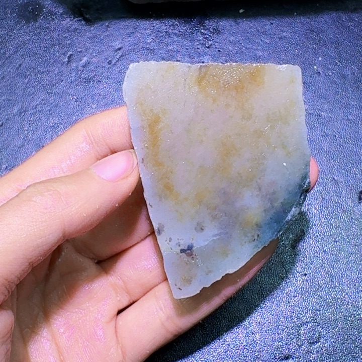 未镶嵌和田玉（糖玉）珠宝半成品