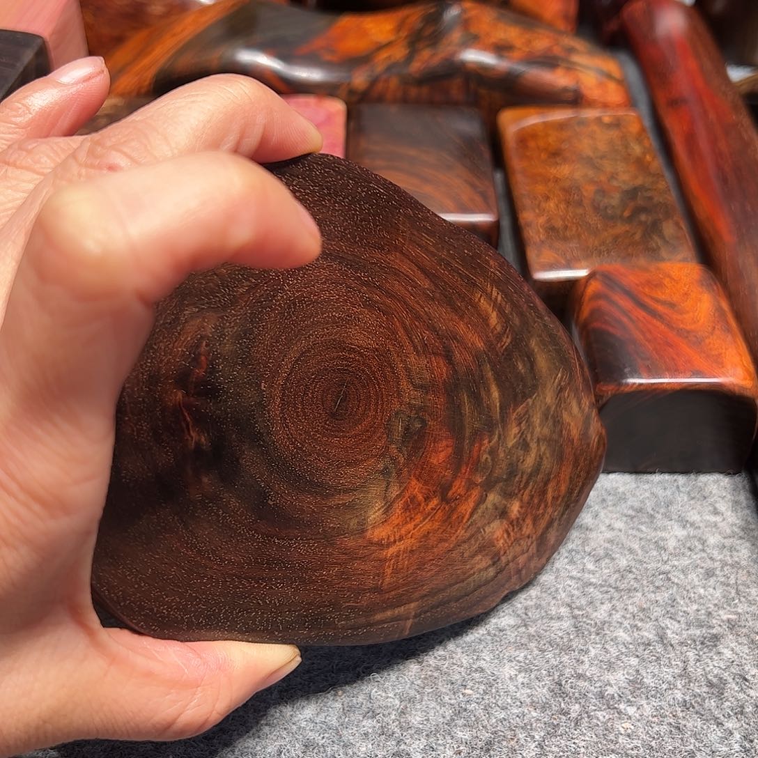 b***h交趾黄檀（大红酸枝）