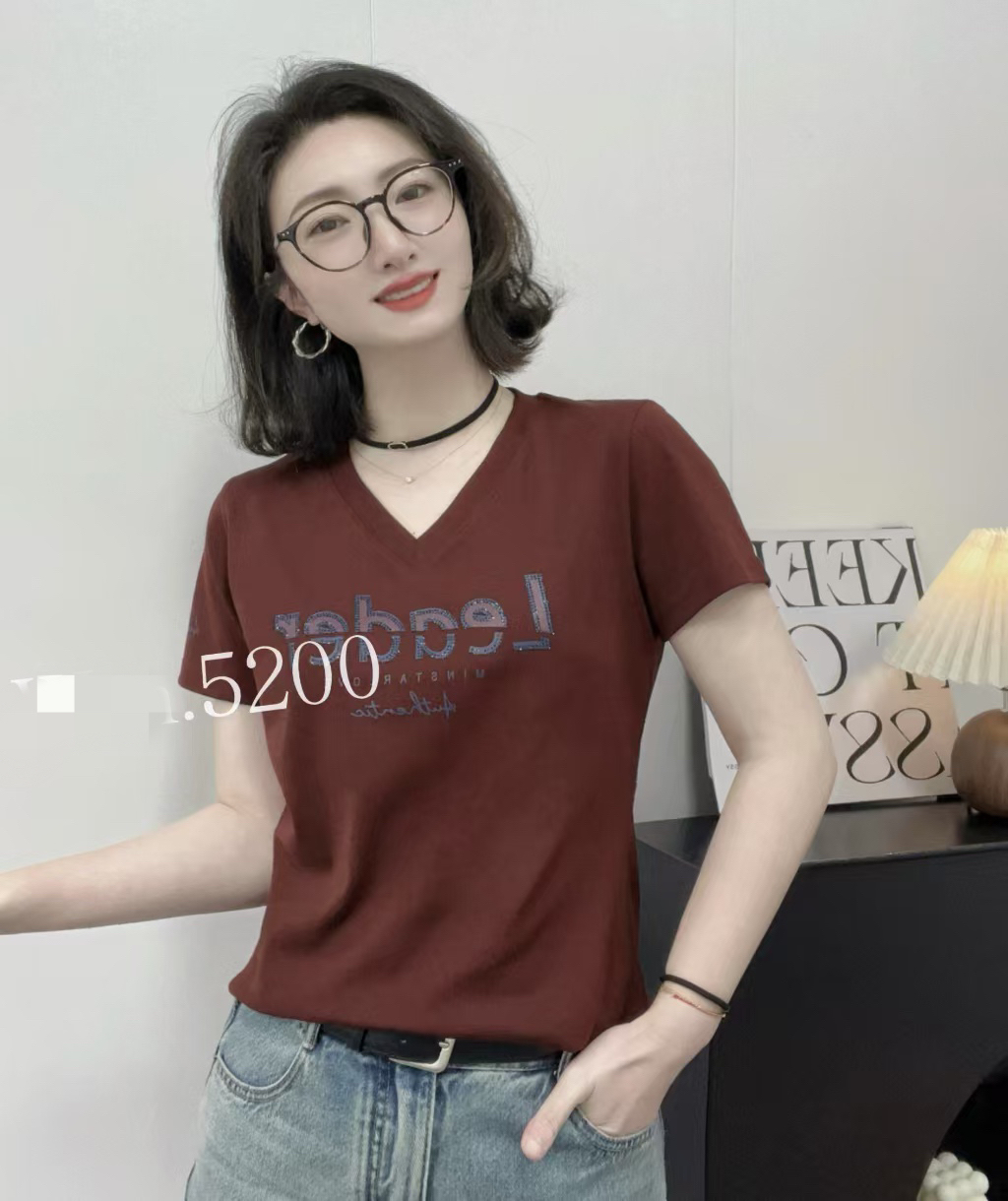 5200新款V领时尚潮流宽松显瘦T恤