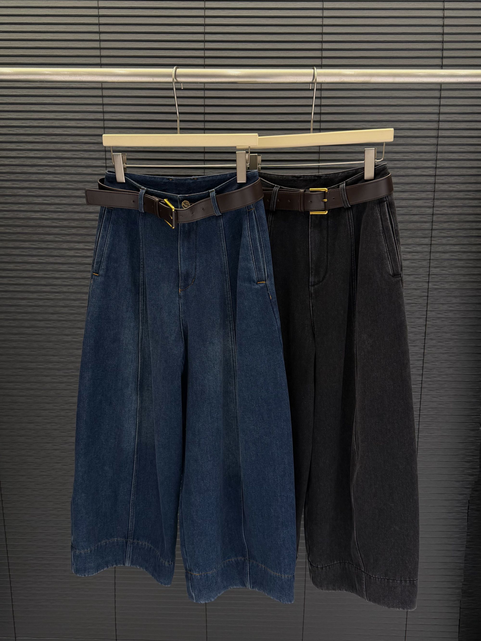 仓美美女装-腰带阔腿中缝线设计牛仔裤（卡码推荐拍大！）