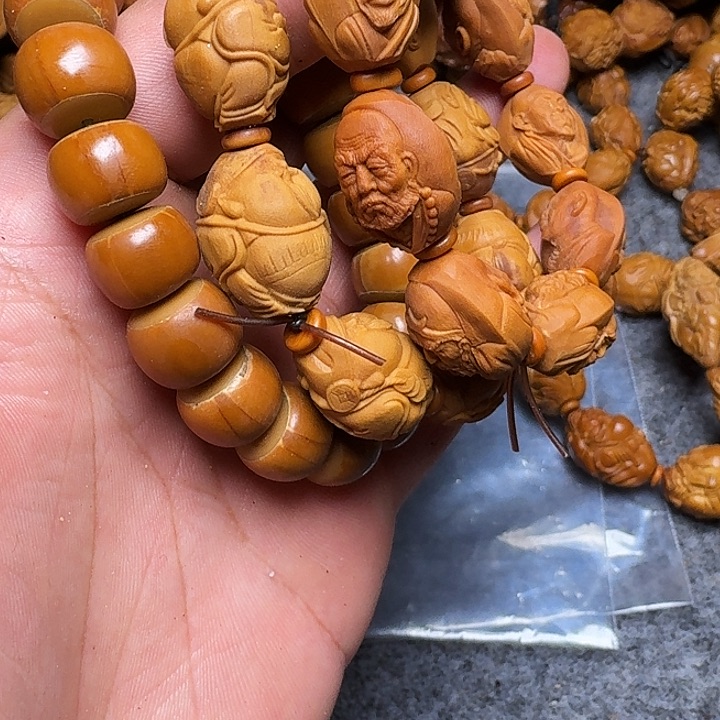 橄榄核手串你是谁