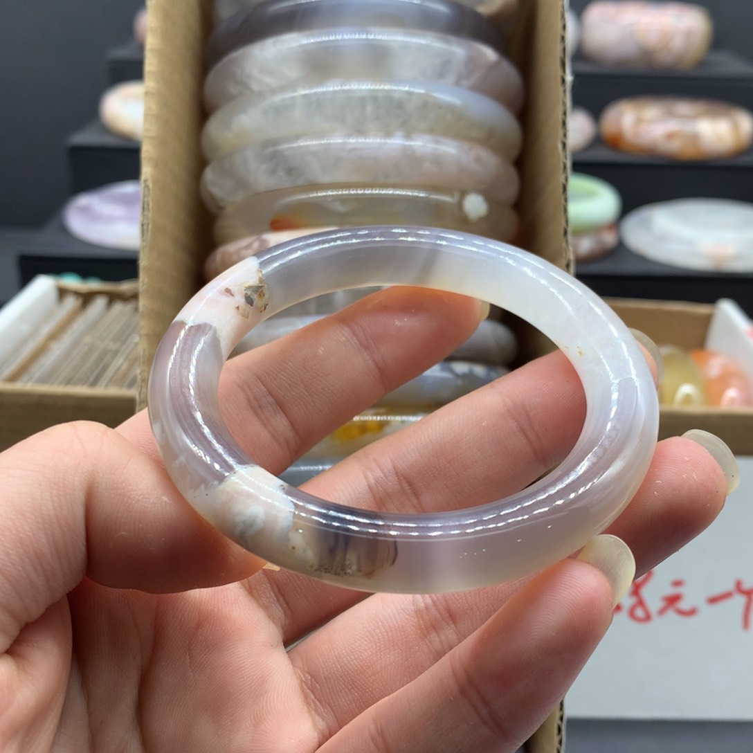 【闪购商品】玛瑙/玉髓手镯未镶嵌榆****滴