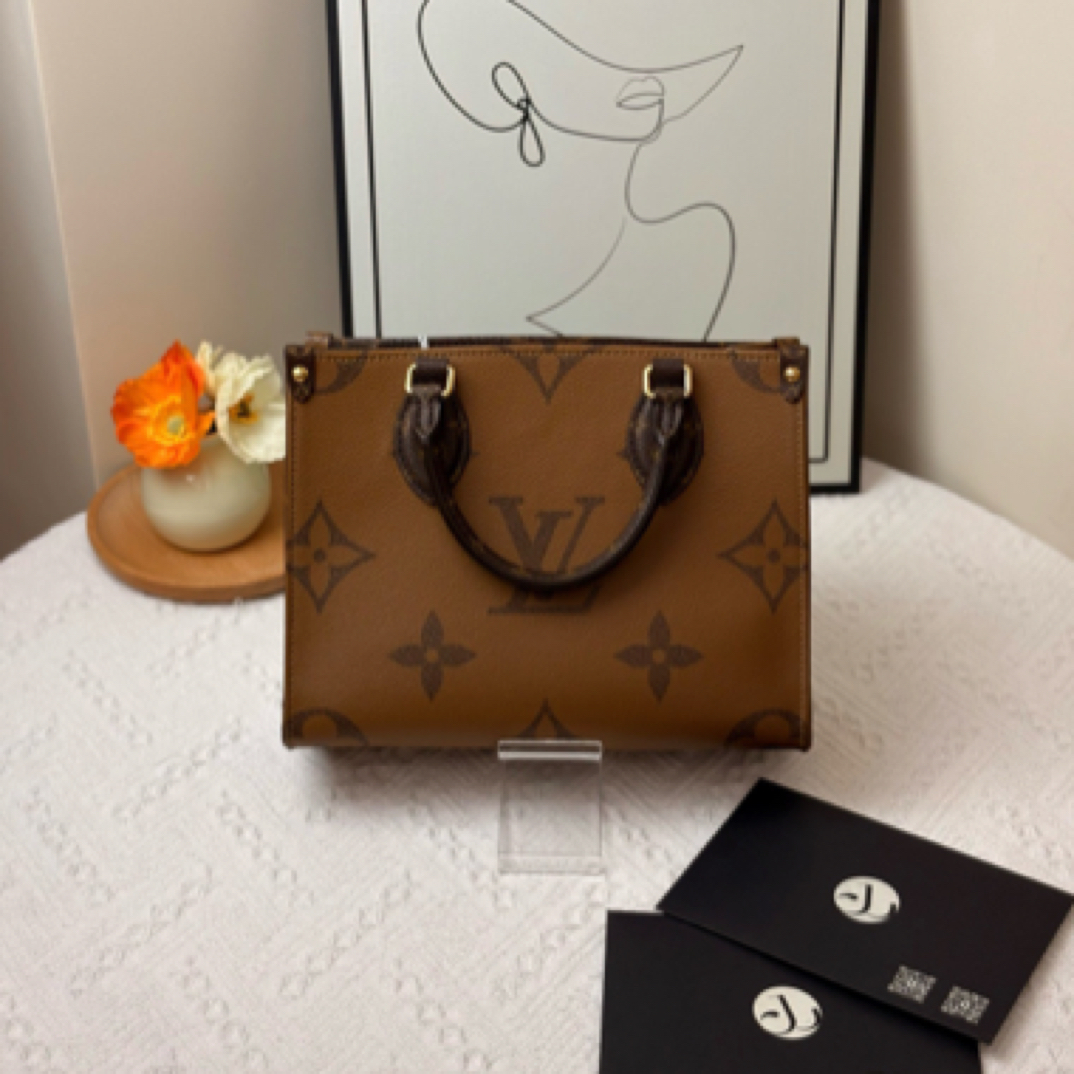 99新 LV onthego 小号 芯片款/JW4713