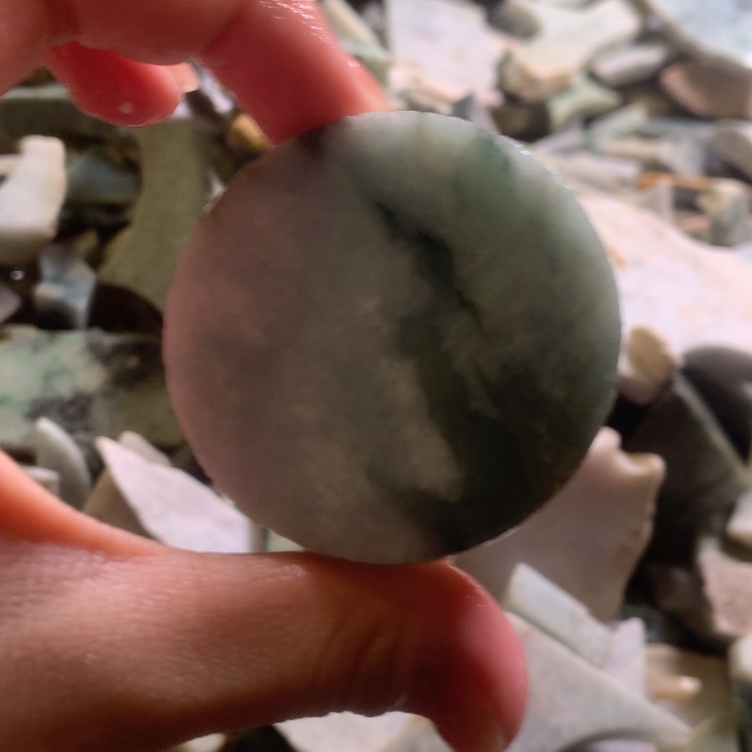 翡翠颈饰未镶嵌缅甸翡翠