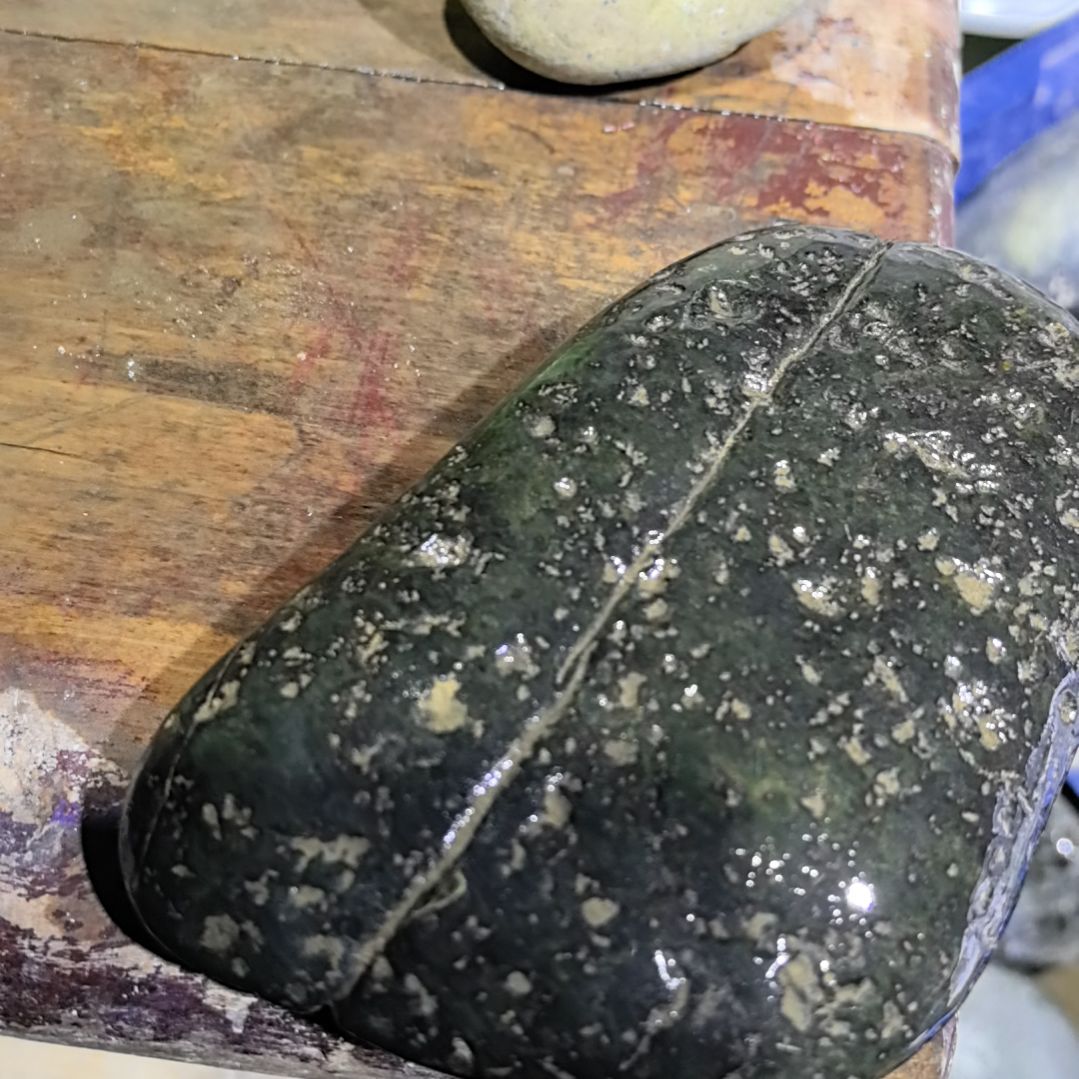 门***云藏玉药王石原石一个摆件