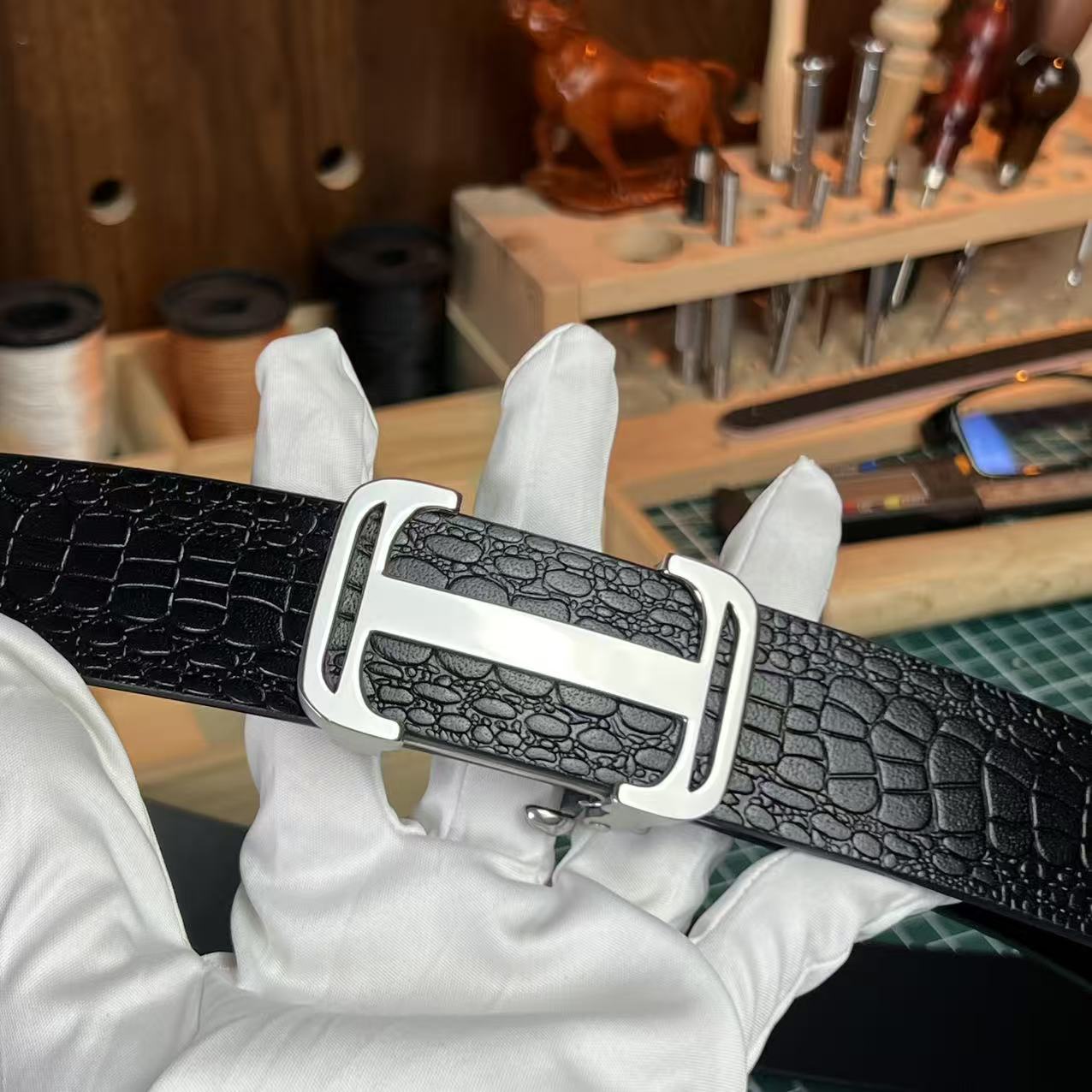 【982内串】H盒4.0无牙自动扣不锈钢手工头层牛皮腰带精钢钢皮带