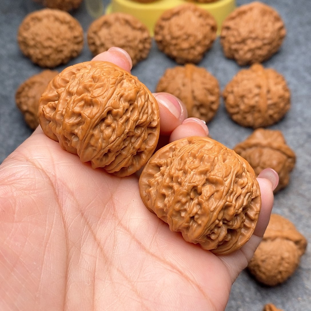 文玩核桃把件t**y精品特价白狮子41