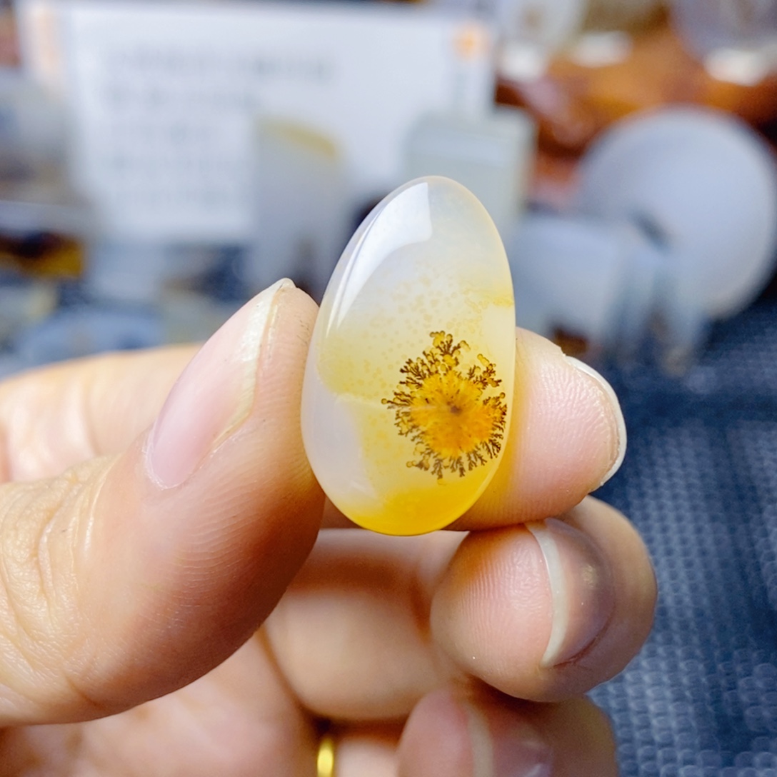 玛瑙/玉髓未镶嵌珠宝奇石